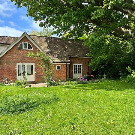 Peaceful Cottage With Private Garden 黑尔舍姆 外观 照片